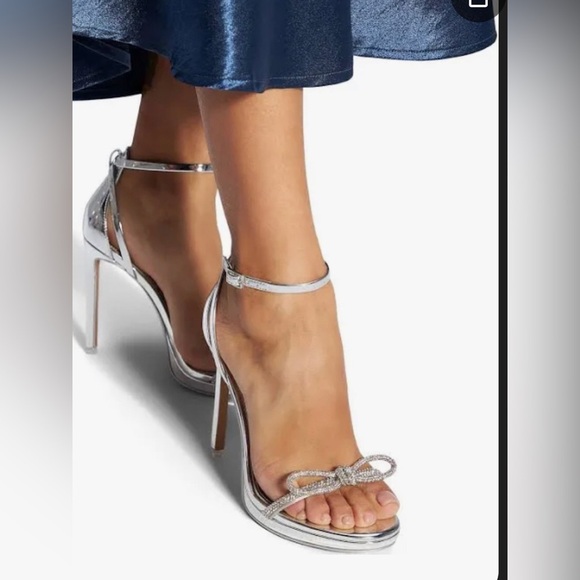 ALDO Serene silver reflective mirrored Ankle‎ Strap Platform stilettos Size 11 - Picture 1 of 8